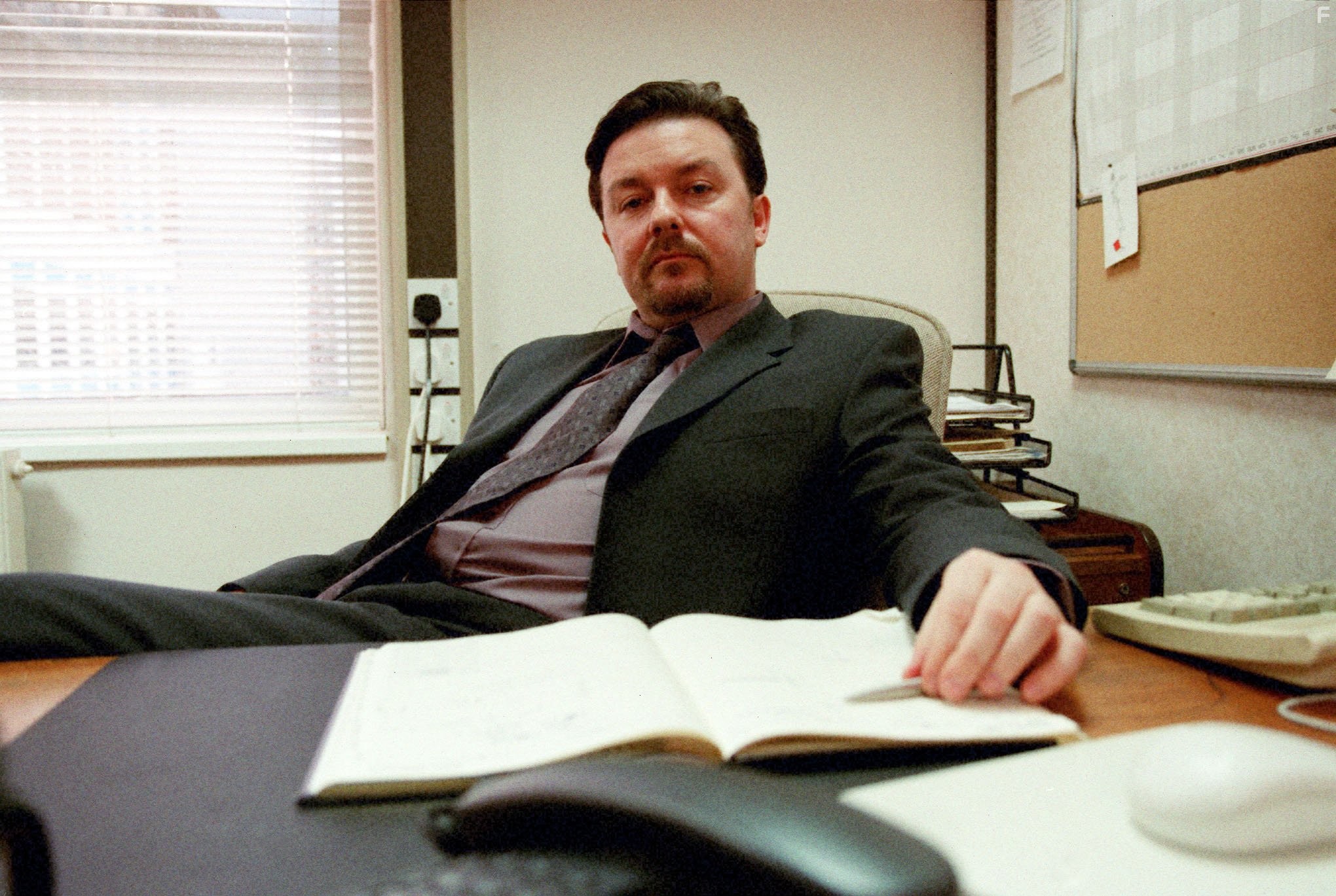Ricky Gervais in Офис (2001)