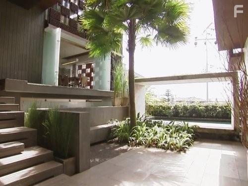 Extreme Homes (2012)