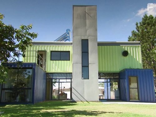 Extreme Homes (2012)