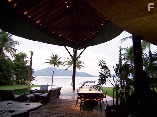 Extreme Homes (2012)