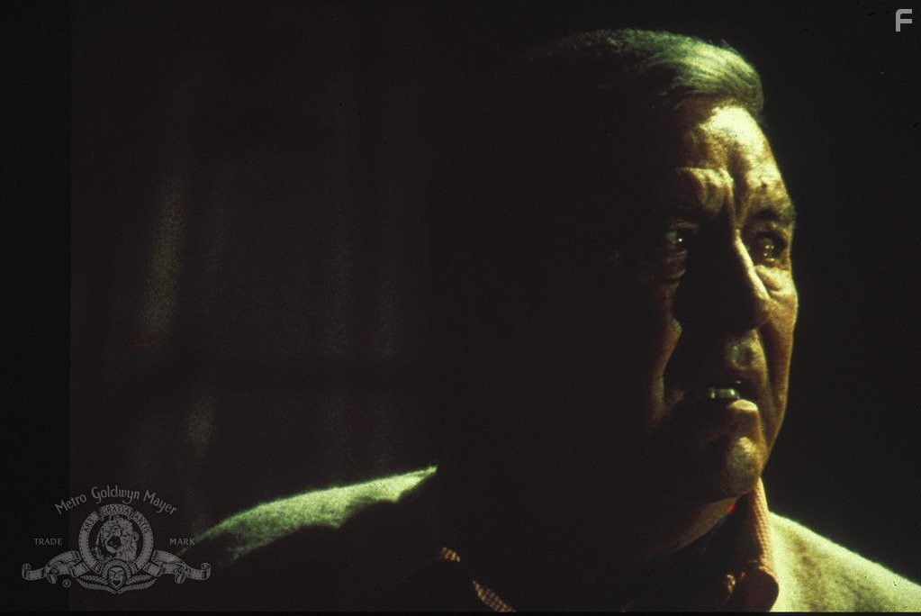 Ray Milland in Лягушки (1972)