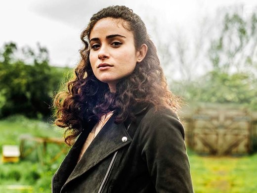 Yasmin Paige in Клей (2014)