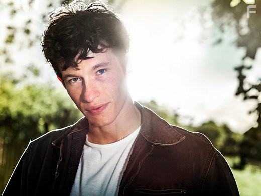 Callum Turner in Клей (2014)