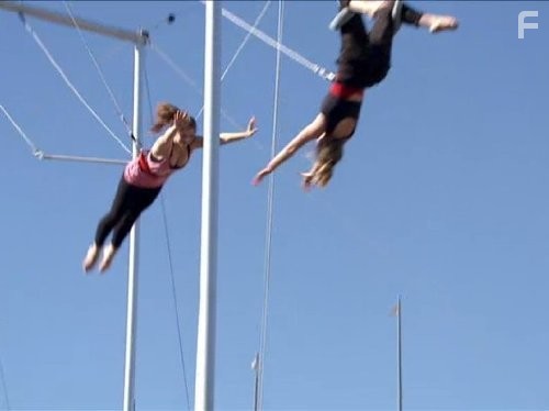 Xenia Goodwin and Isabel Durant in Танцевальная академия (2010)