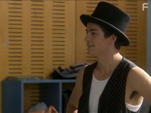 Thomas Lacey in Танцевальная академия (2010)