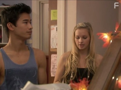 Jordan Rodrigues and Alicia Banit in Танцевальная академия (2010)