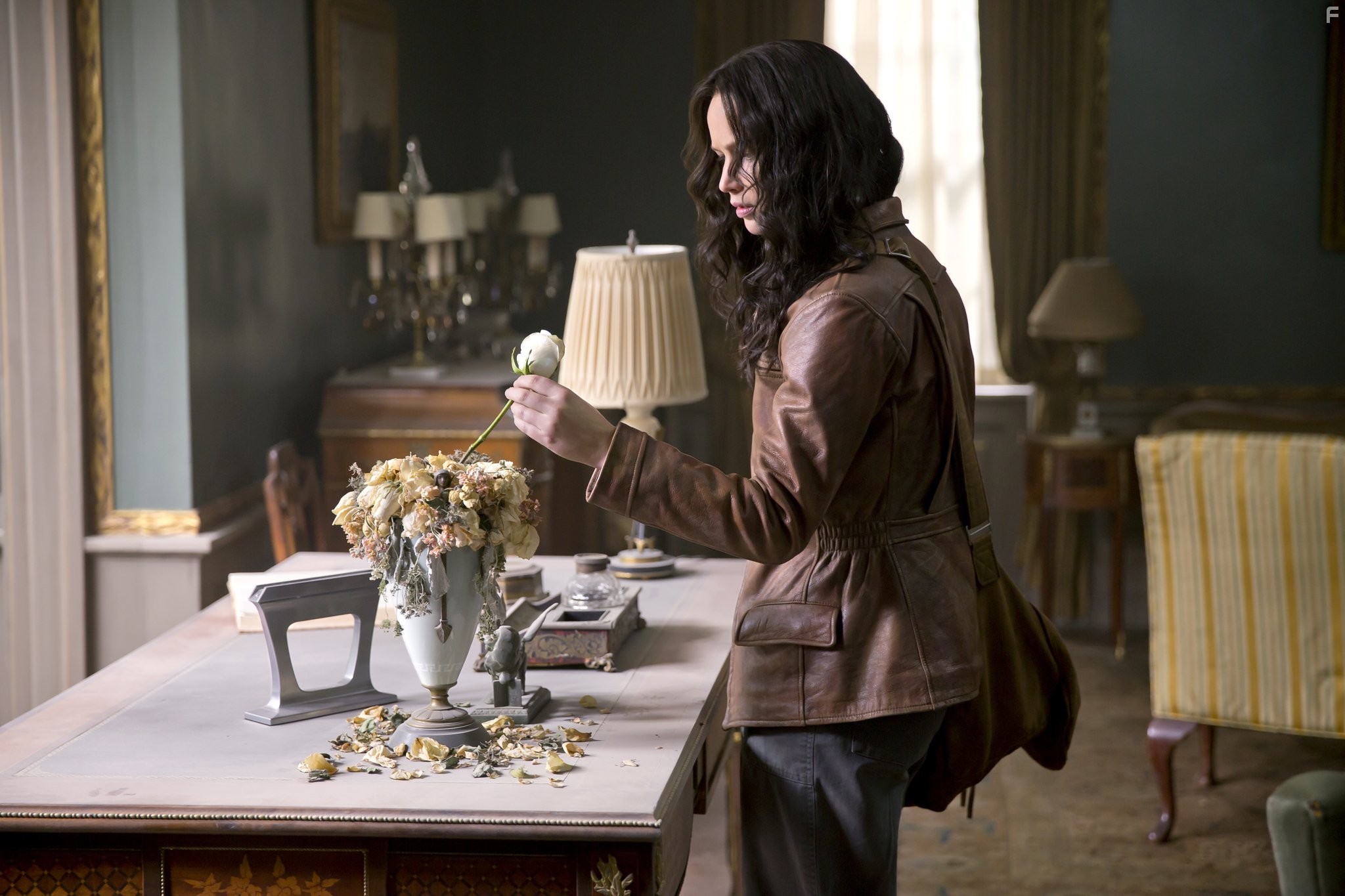 Голодные игры: Сойка-пересмешница. Часть I