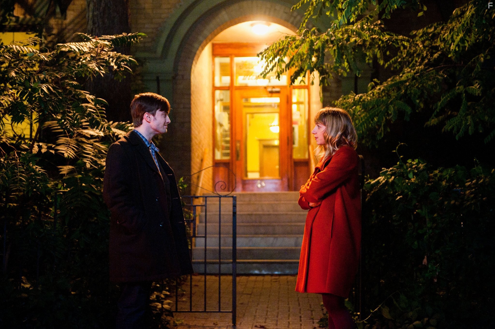 Daniel Radcliffe and Zoe Kazan in Дружба и никакого секса (2013)