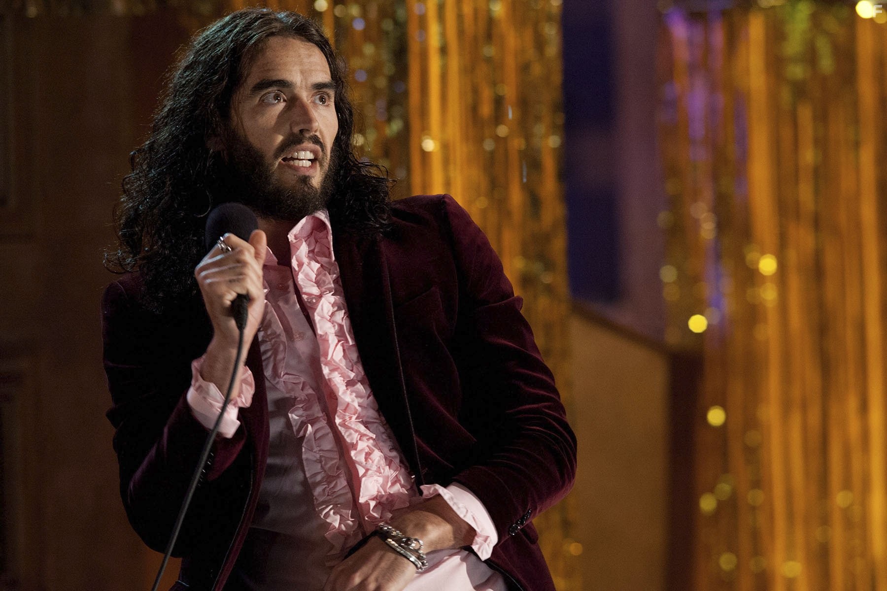 Russell Brand in Агнец Божий (2013)