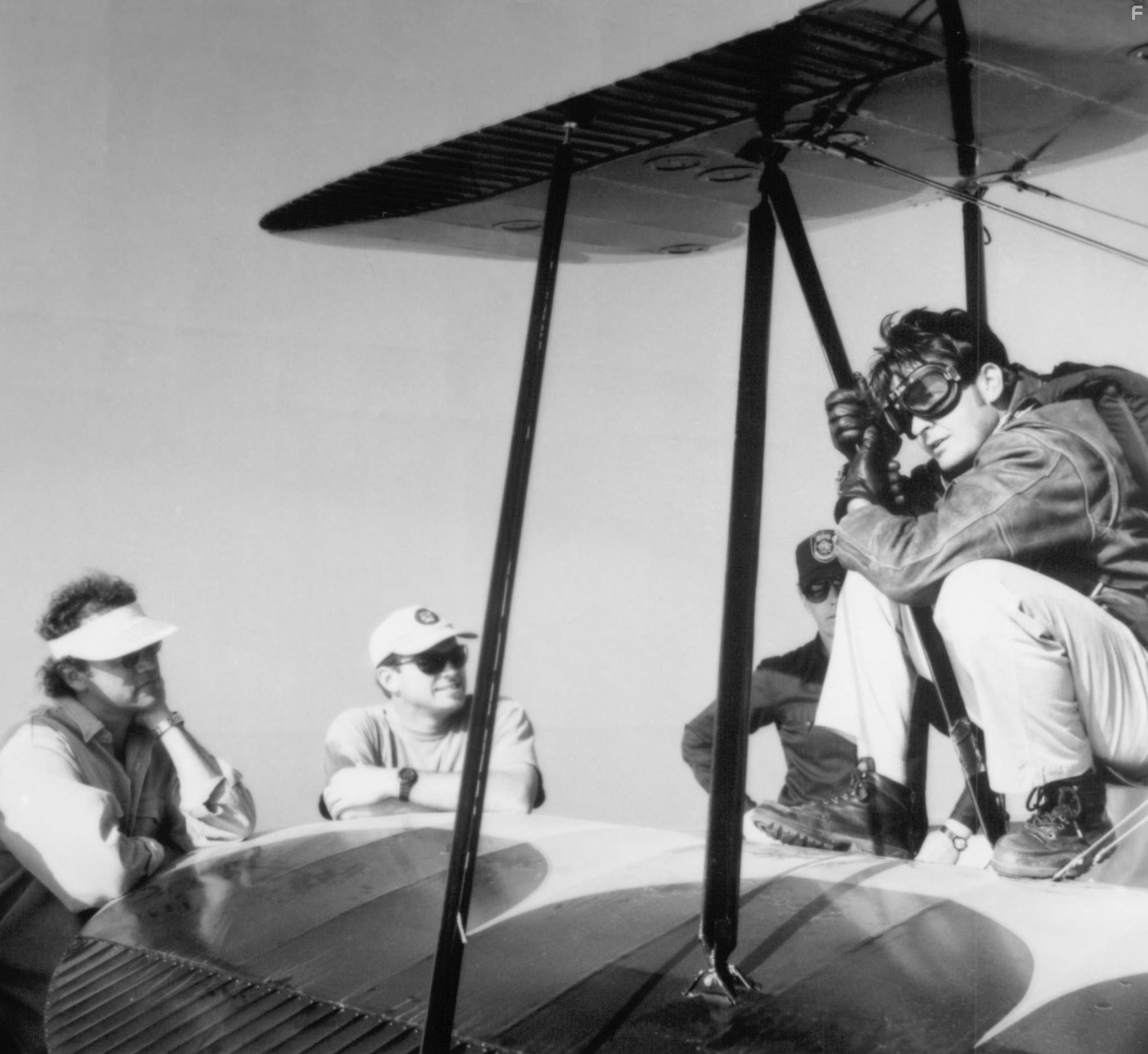 Charlie Sheen in Скорость падения (1994)