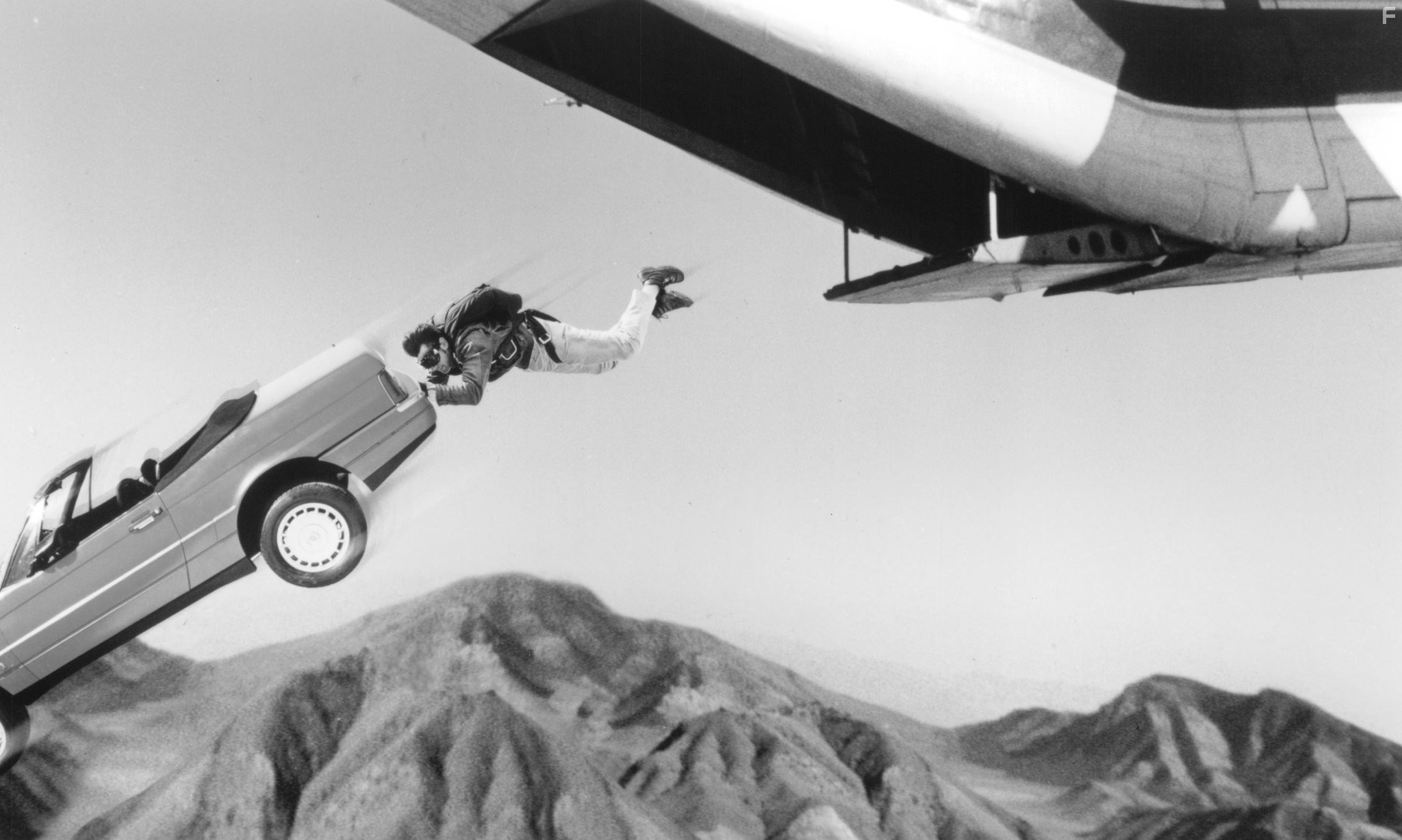 Charlie Sheen in Скорость падения (1994)