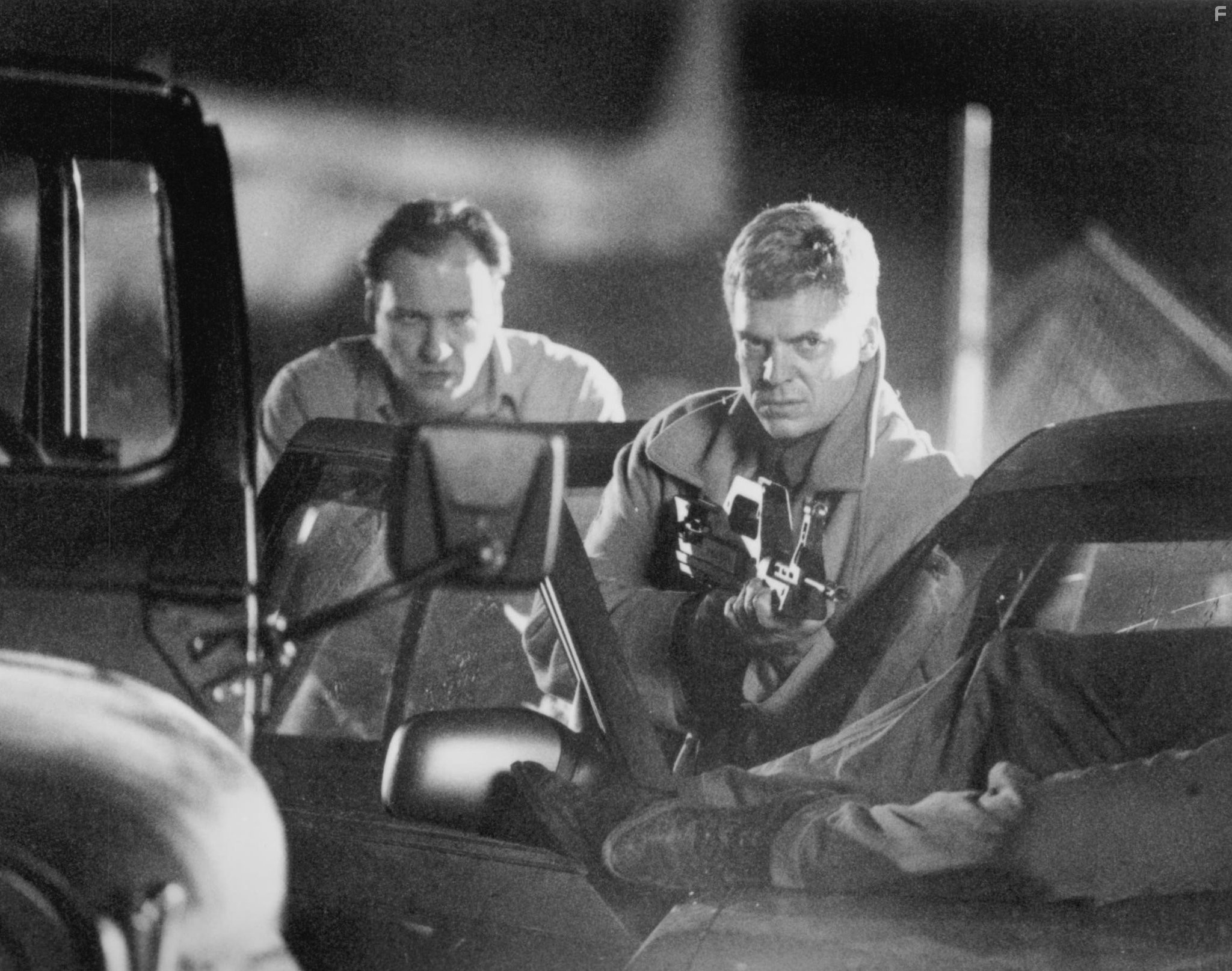 James Gandolfini and Christopher McDonald in Скорость падения (1994)