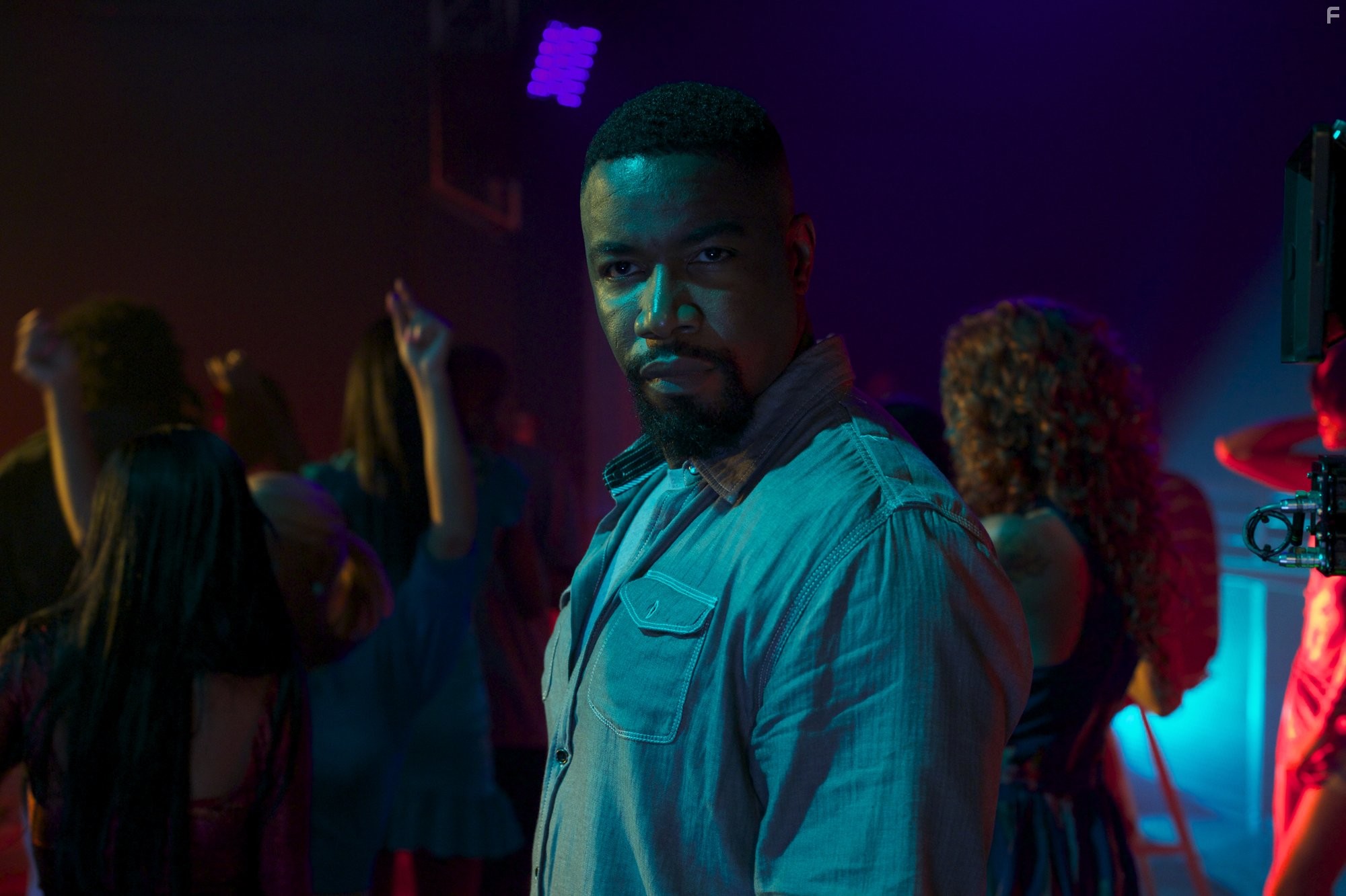 Michael Jai White in Восхождение Сокола (2014)