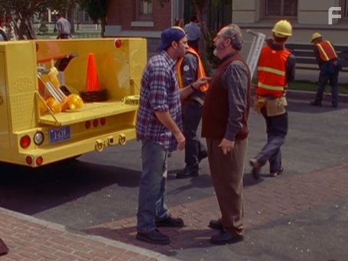 Scott Patterson and Michael Winters in Девочки Гилмор (2000)