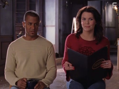 Lauren Graham and Yanic Truesdale in Девочки Гилмор (2000)