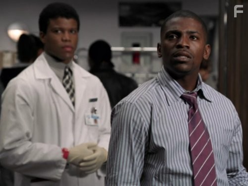 Mekhi Phifer and Sharif Atkins in Скорая помощь (1994)