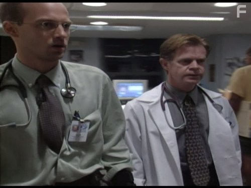 Anthony Edwards and William H. Macy in Скорая помощь (1994)