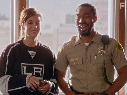 Kate Walsh and Tone Bell in Плохая судья (2014)