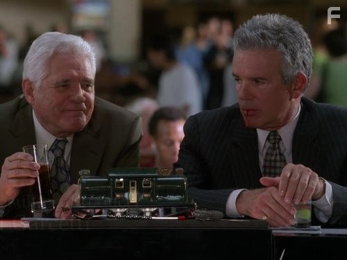 G.W. Bailey and Tony Denison in Ищейка (2005)