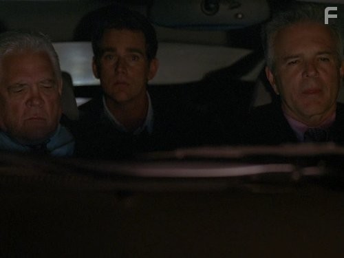 G.W. Bailey, Tony Denison, and Jon Tenney in Ищейка (2005)