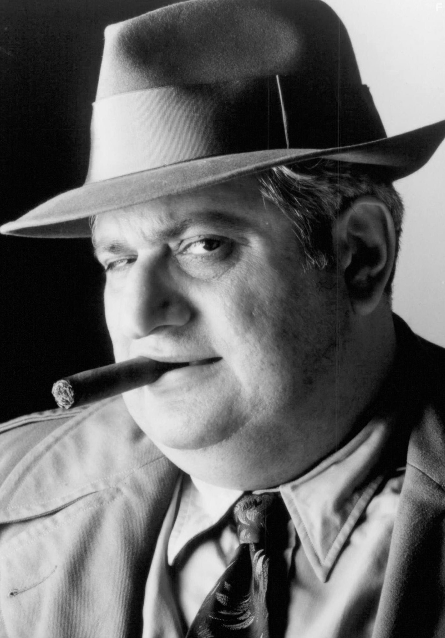 Michael Lerner in Убийства на радио (1994)