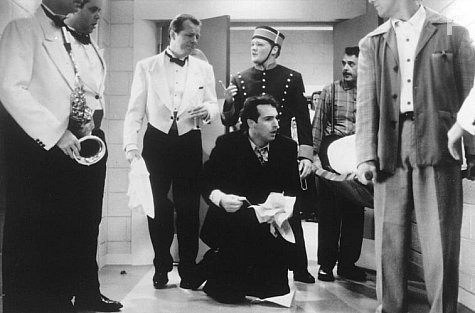 Brian Benben, Michael McKean, and Scott Michael in Убийства на радио (1994)