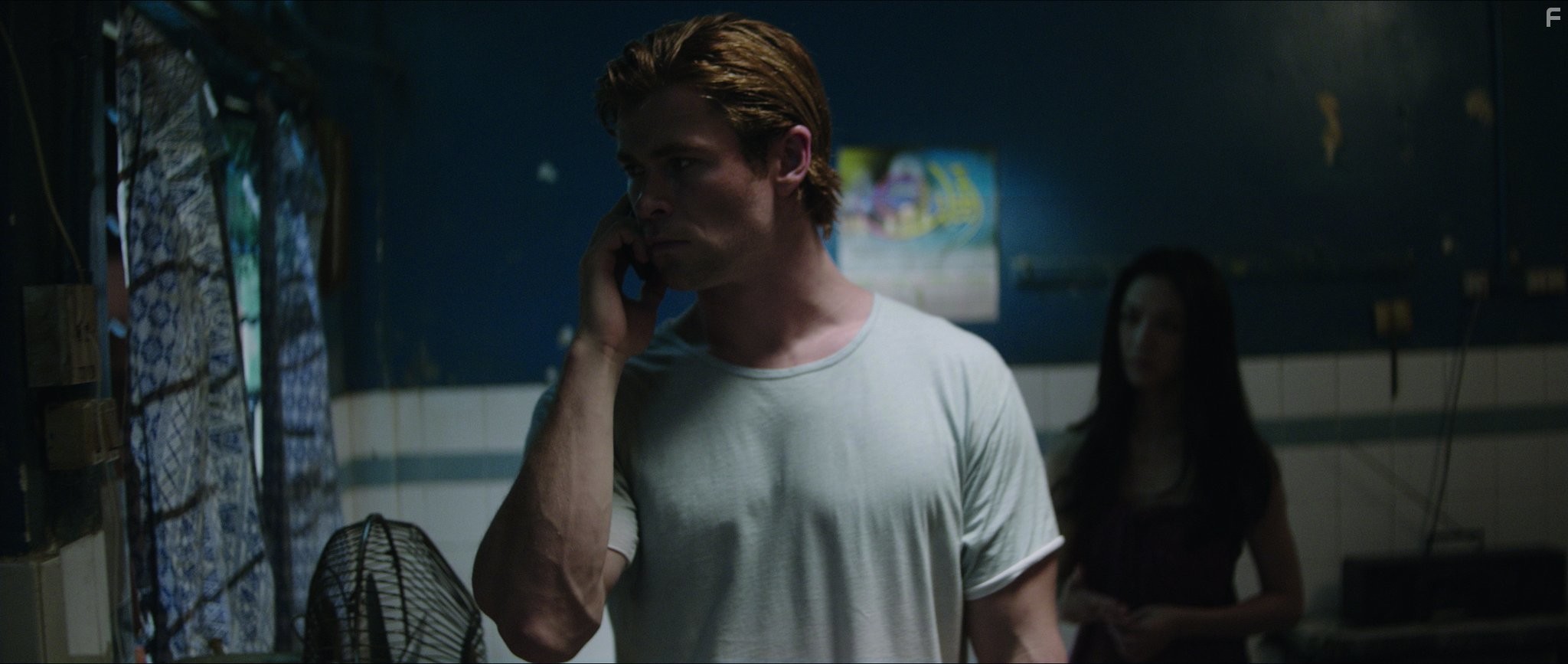 Chris Hemsworth in Кибер (2015)