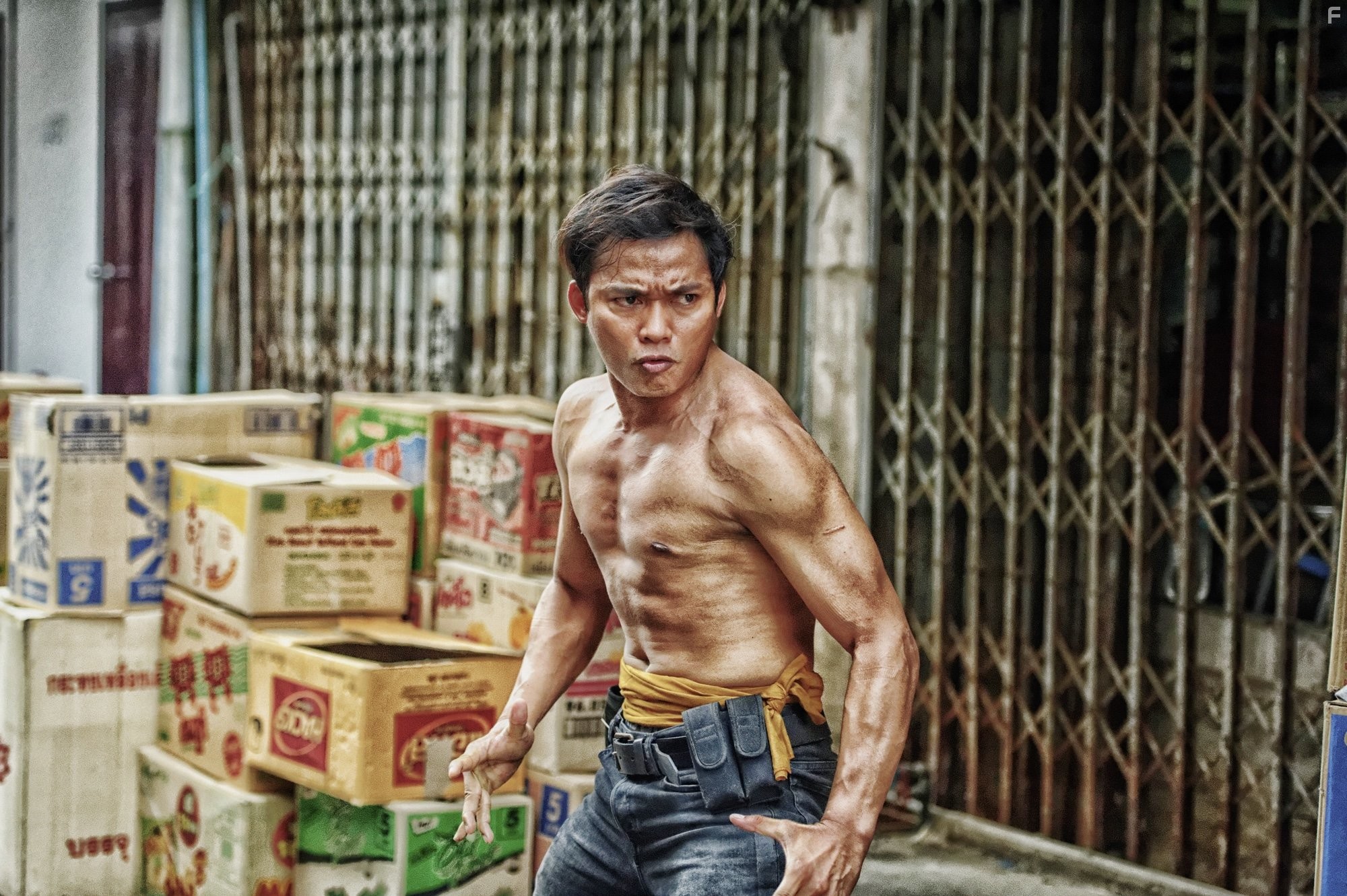 Tony Jaa in Работорговля (2014)