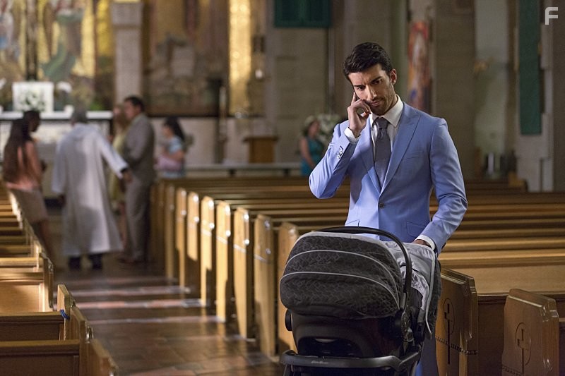 Justin Baldoni in Девственница Джейн (2014)