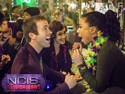 Lucas Black, Zoe McLellan, and Shalita Grant in Морская полиция: Новый Орлеан (2014)