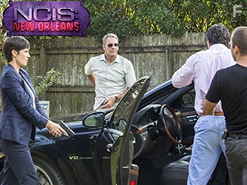 Scott Bakula, Lucas Black, and Zoe McLellan in Морская полиция: Новый Орлеан (2014)