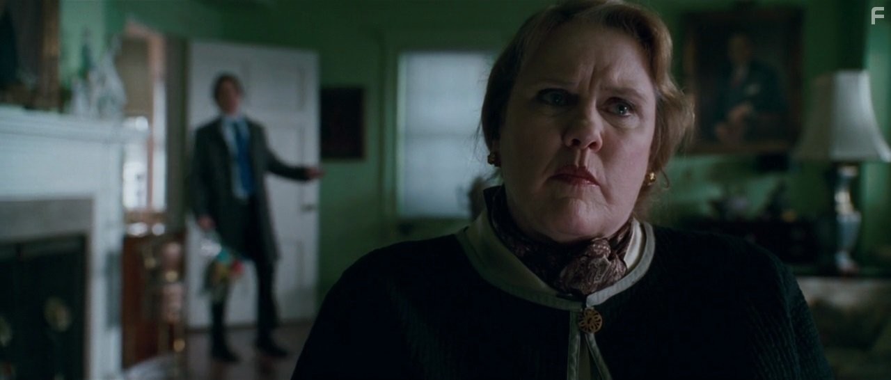 Жизнь за гранью (2009)