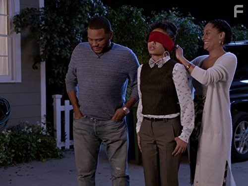 Anthony Anderson and Tracee Ellis Ross in Чeрноватый (2014)