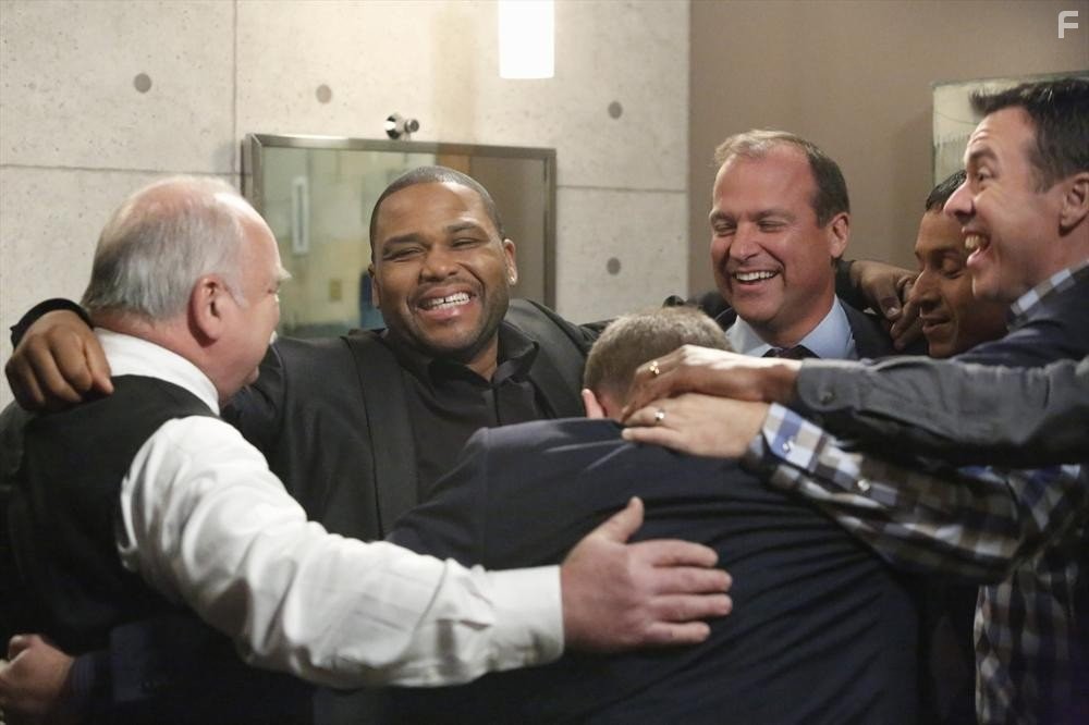 Anthony Anderson, Jesse Burch, Richard Riehle, and Raja Deka in Чeрноватый (2014)