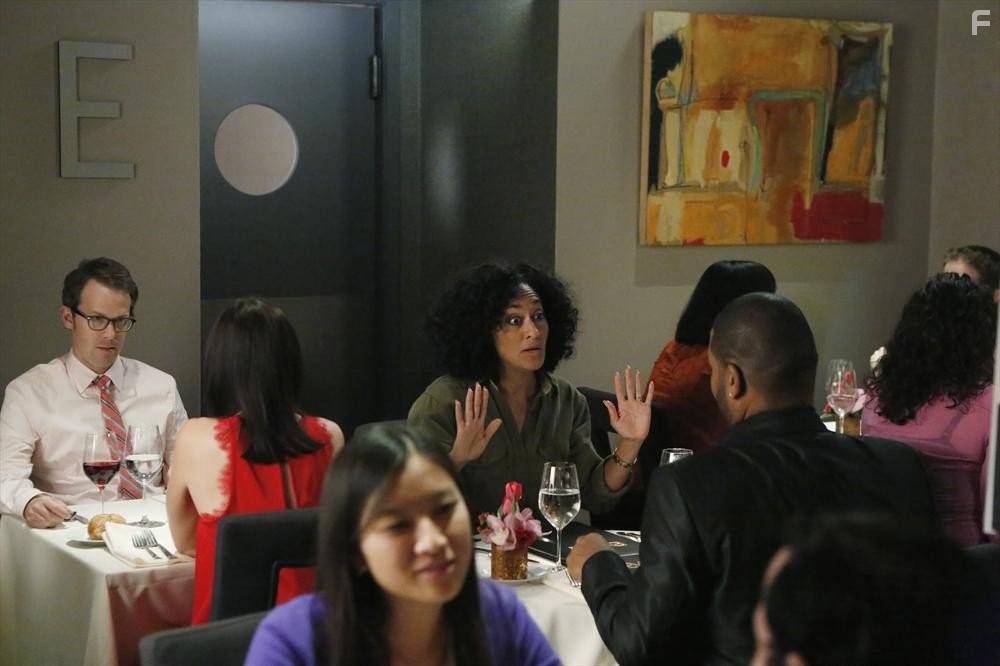 Anthony Anderson and Tracee Ellis Ross in Чeрноватый (2014)