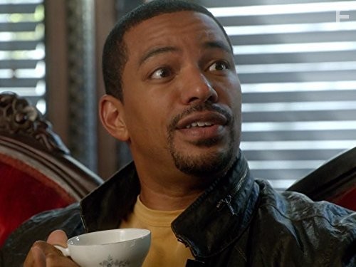 Расследования Лоры (2014)