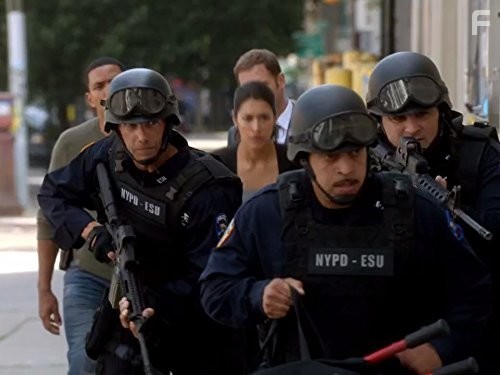 Расследования Лоры (2014)