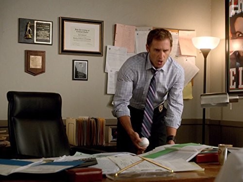 Расследования Лоры (2014)