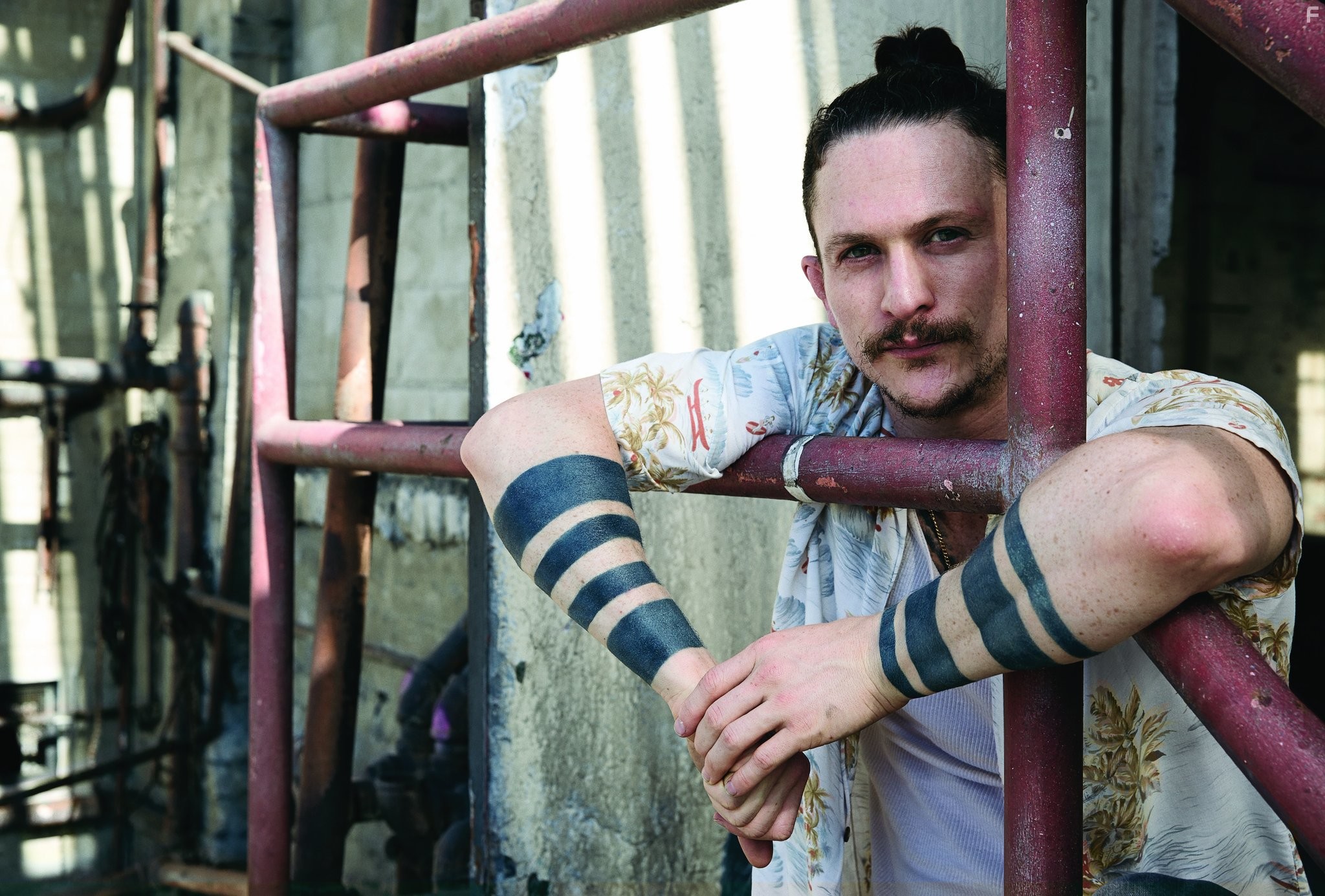 Jonathan Tucker in Королевство (2014)