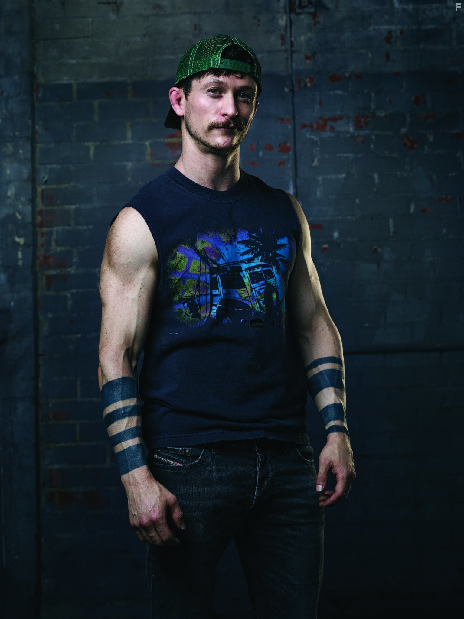 Jonathan Tucker in Королевство (2014)