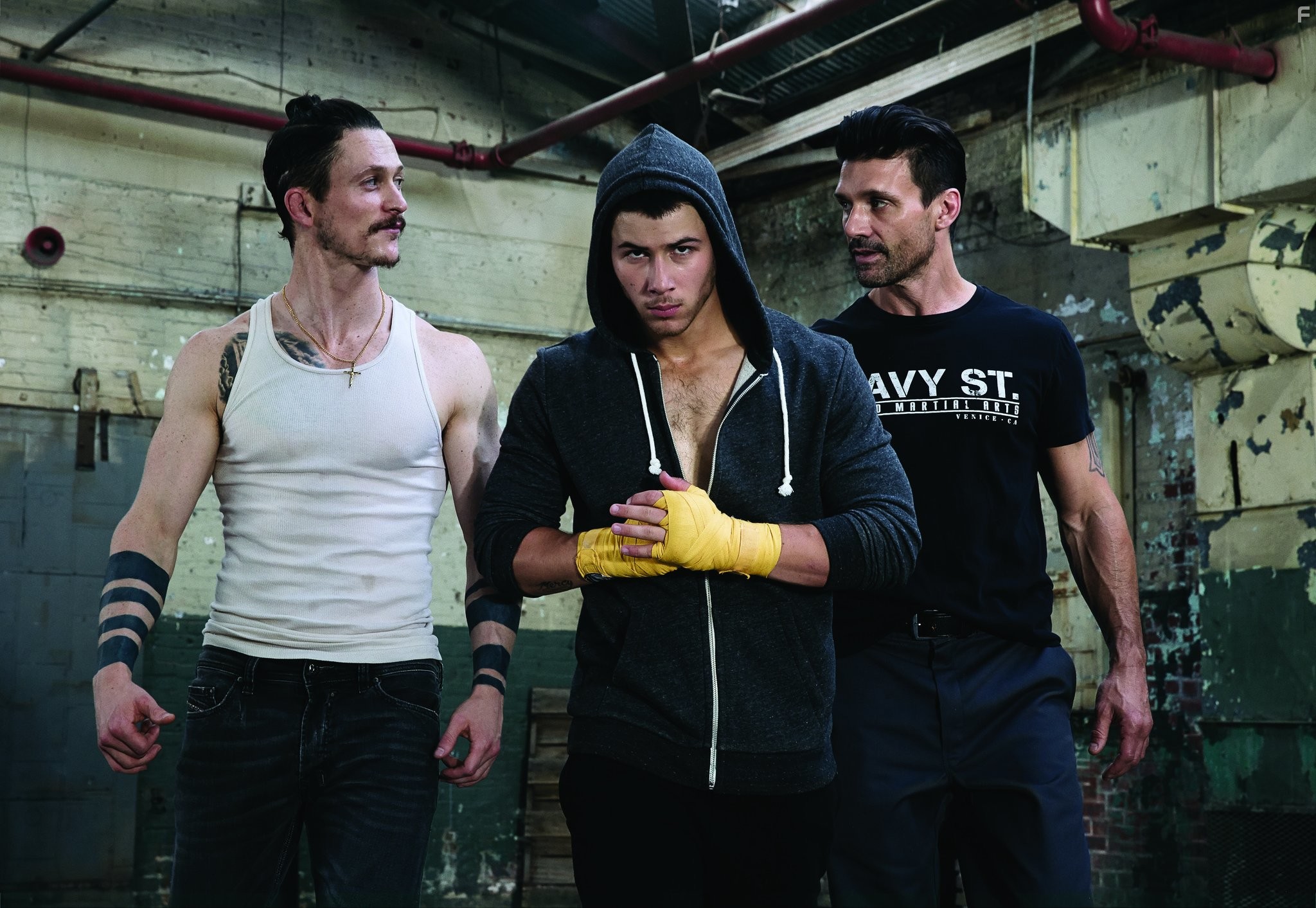 Jonathan Tucker, Frank Grillo, and Nick Jonas in Королевство (2014)