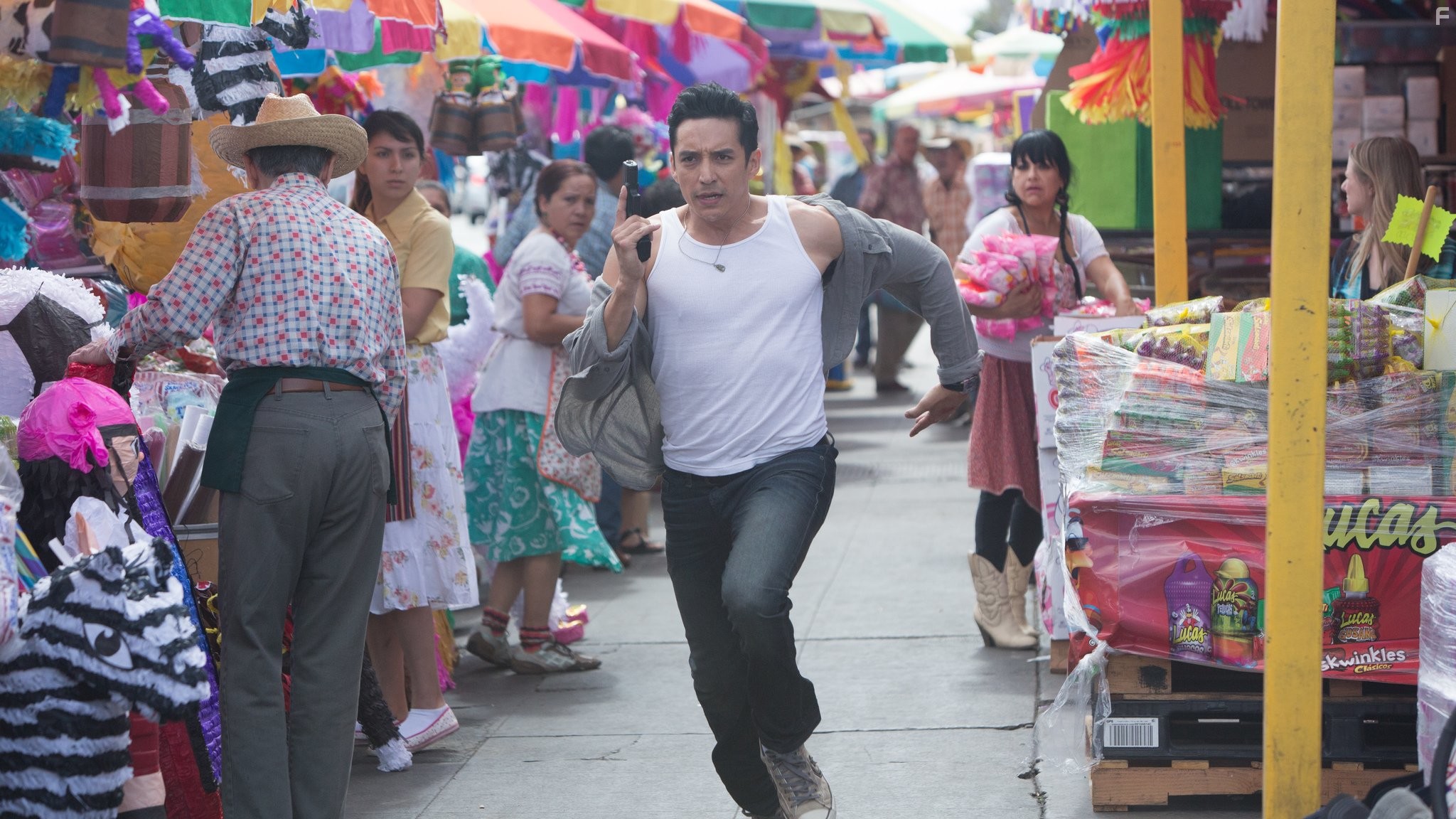 Gabriel Luna in Matador (2014)