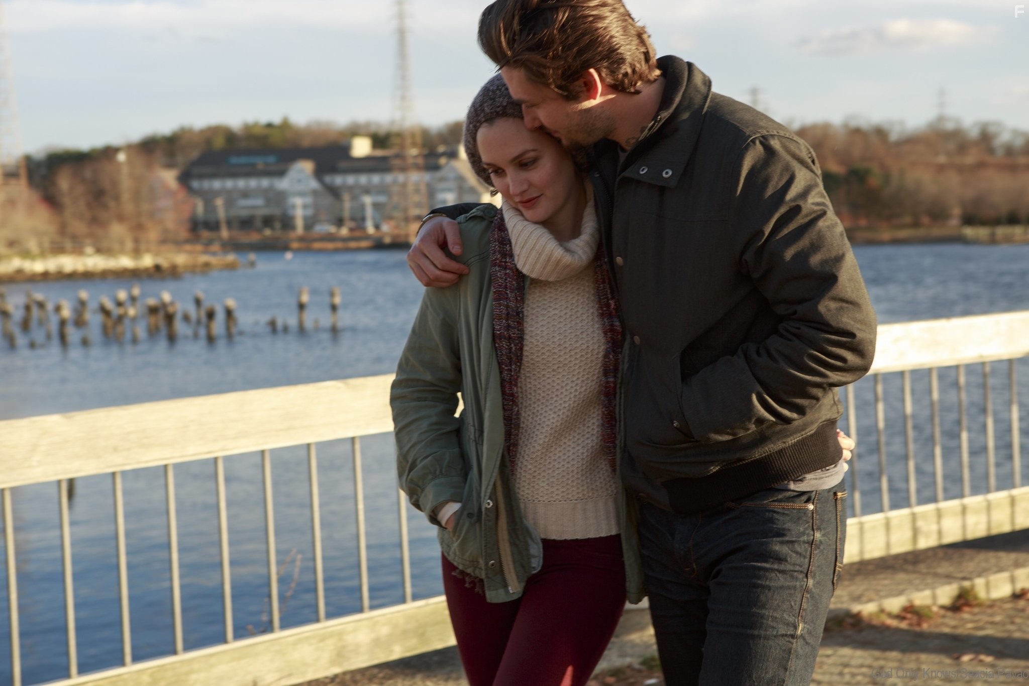 Leighton Meester and Ben Barnes in Знает только Бог (2014)