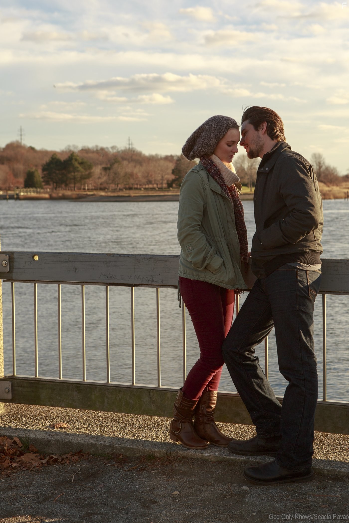 Leighton Meester and Ben Barnes in Знает только Бог (2014)