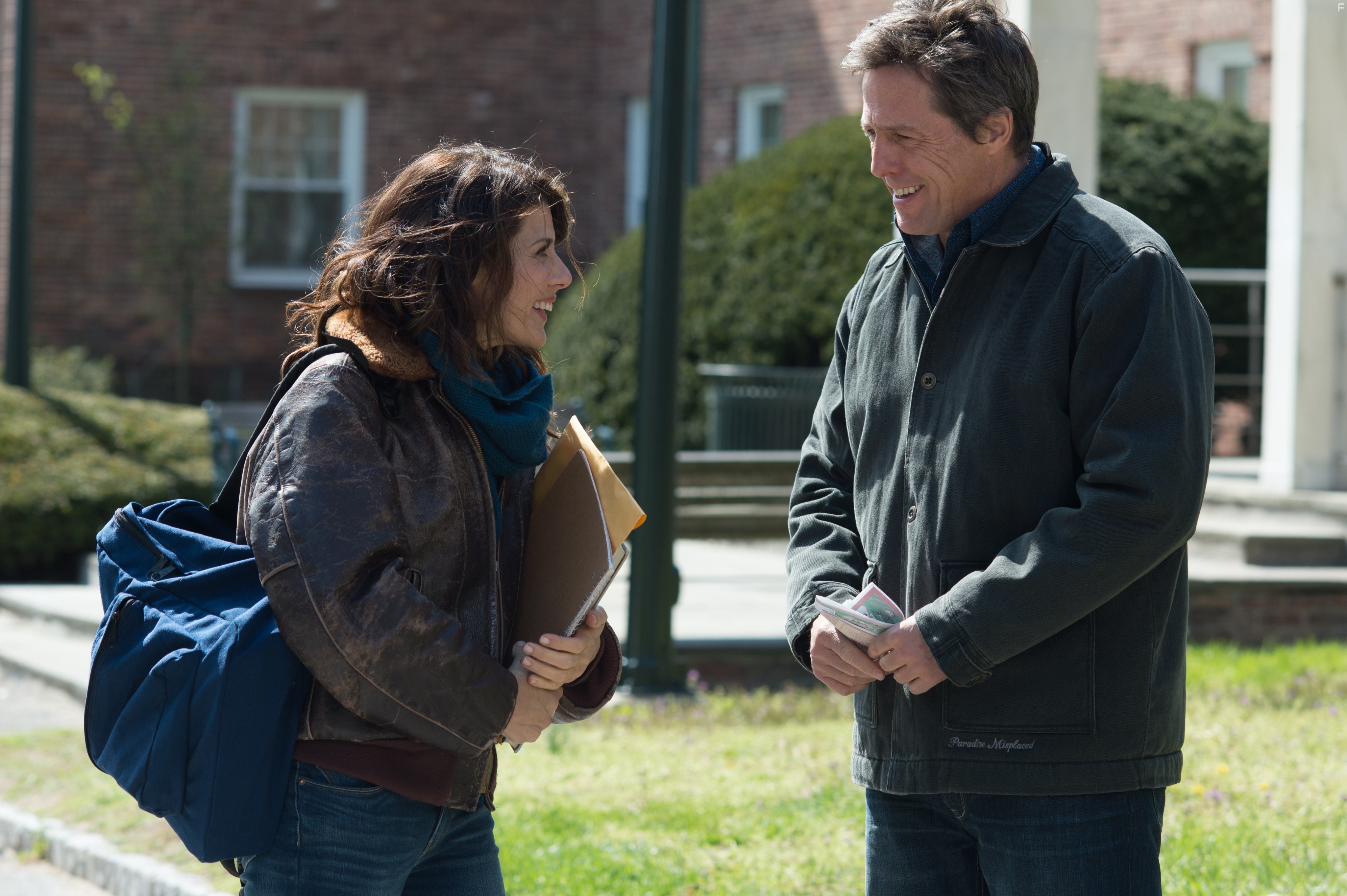 Hugh Grant and Marisa Tomei in Исправленный вариант (2014)