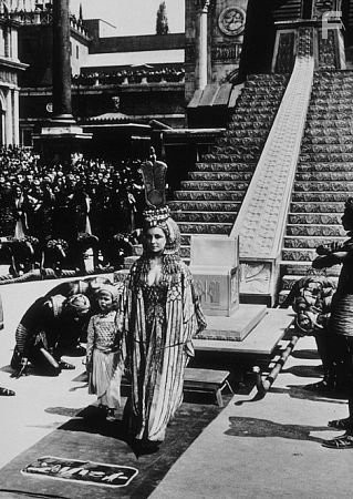 "Cleopatra" Elizabeth Taylor 1963 20th Century Fox