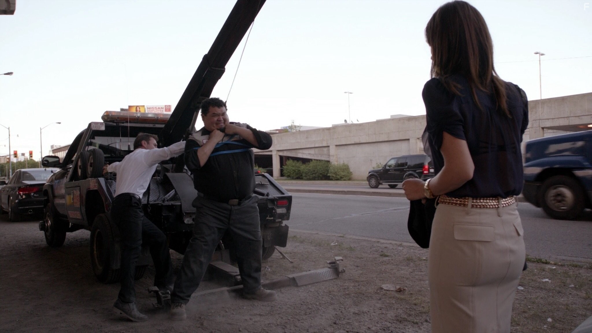 Chris Vance and Pedro Miguel Arce in Перевозчик (2012)