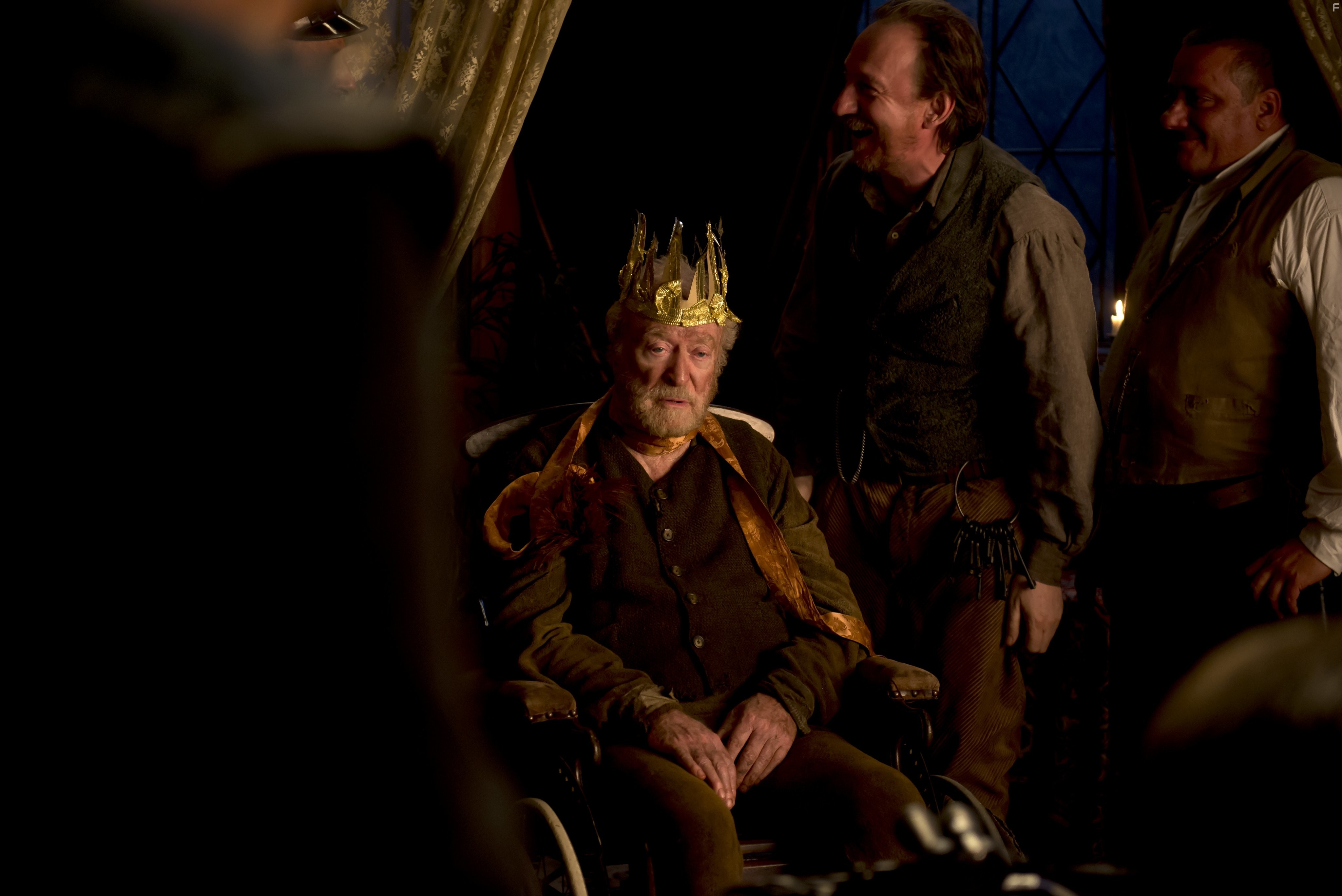 Michael Caine in Обитель проклятых (2014)