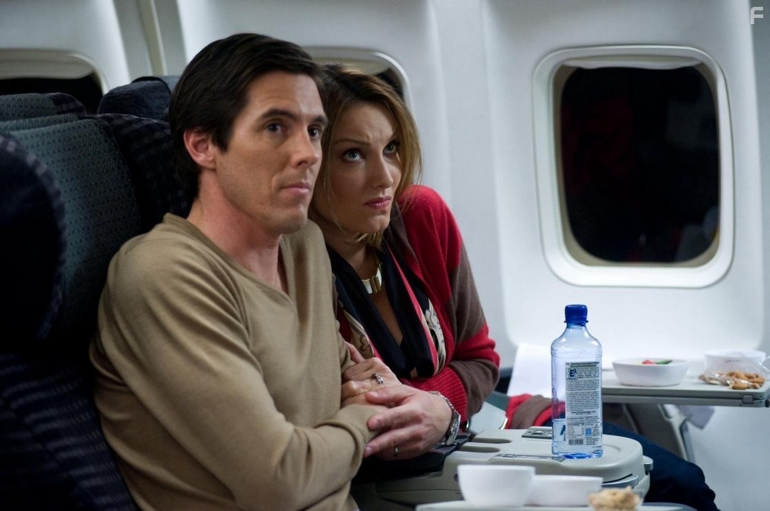 Ben Sharples and Aja Evans in 7500 (2014)