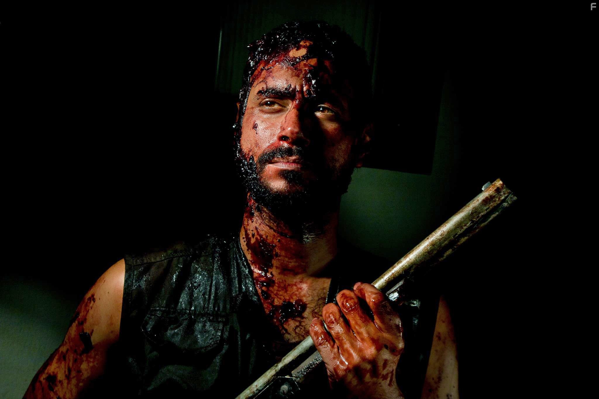 Ricardo Ara?jo in Mar Negro (2013)